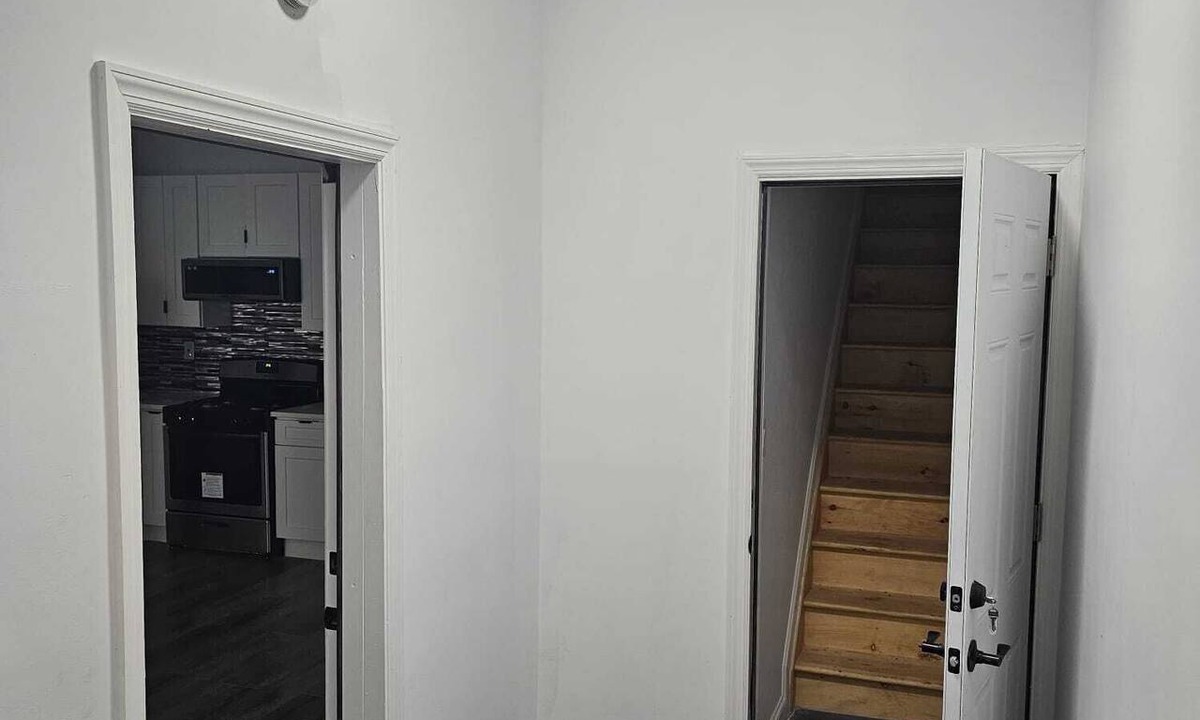 Queens Apartment | 1 Bd - Near JFK, Quiet and Entertaining, Everything for 1 night or 1 month