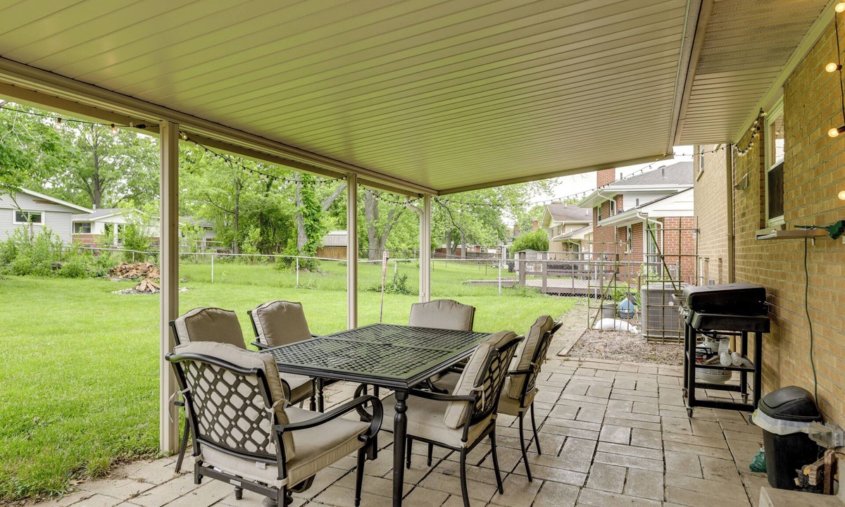 Finneytown House | 10 Mi to Dtwn Cincinnati: Home w/Patio & Yard!