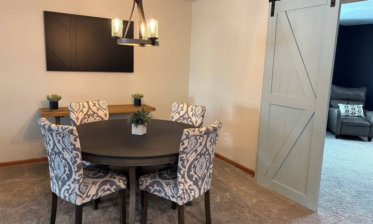 Elk Point House | 2-bedroom townhome in Elk Point with King bed