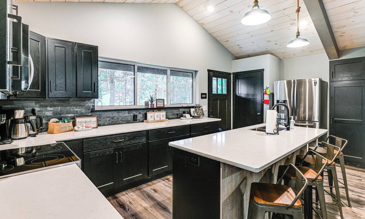 Rome Cottage | 3 Mi to Sand Valley: Golf Retreat By the Beach!