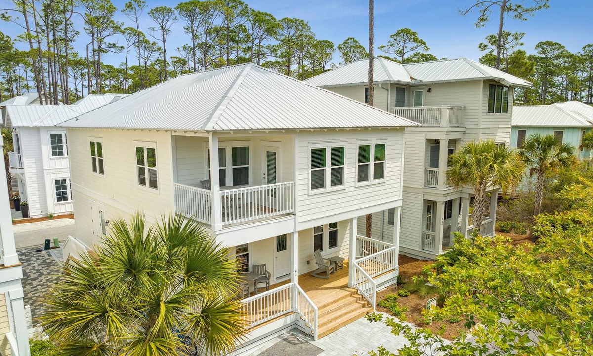 Treetop House | 30A Beach House - Sleeps 20, Pet Friendly, Beach, Pool, 4 Bikes Incl, Free Golf
