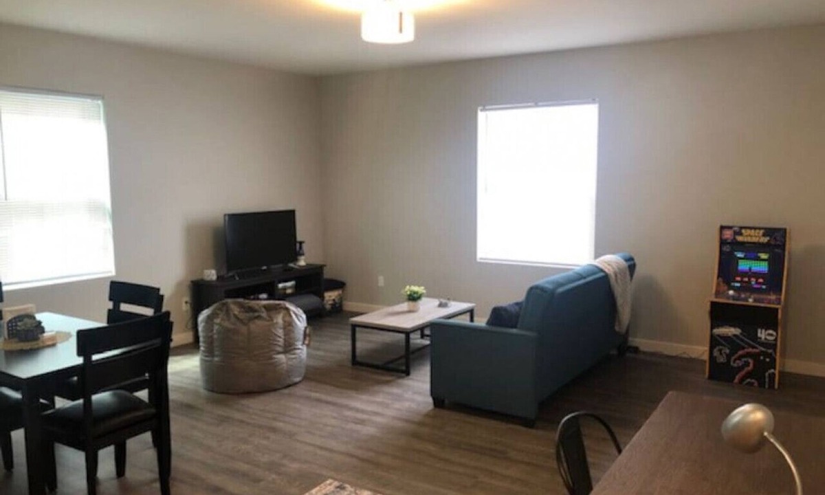 Longview Apartment | 3143 Dover #2 · Modern Apartment High End Finishes & Washer/Dryer In-unit.