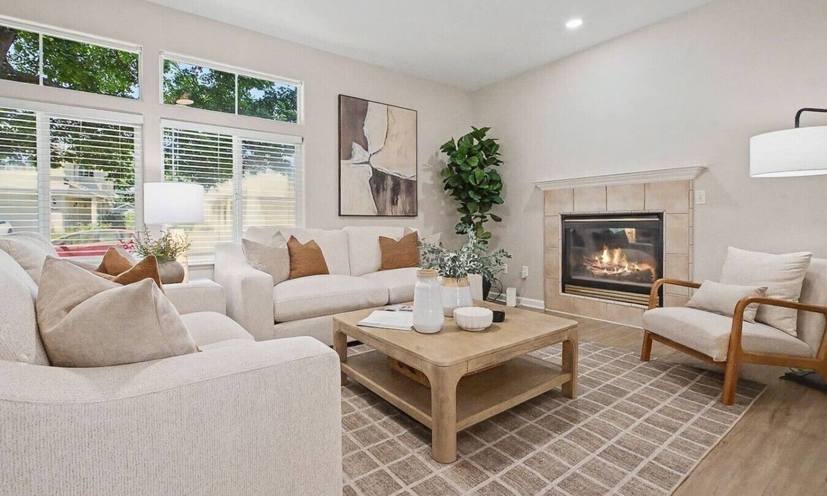 Davis House | 3BR Designer Retreat near UC Davis w/Fireplace