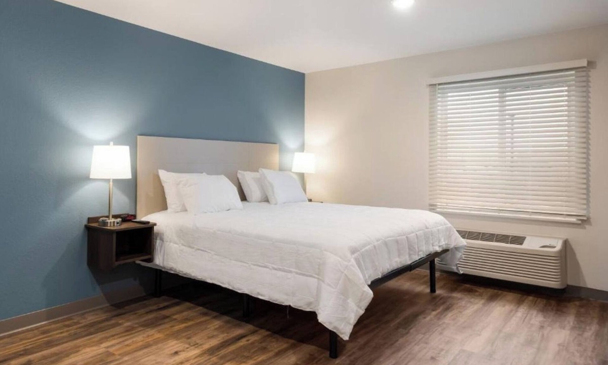 Newnan Hotel | 4 Cozy Studios w/Kitchen & Onsite Laundry