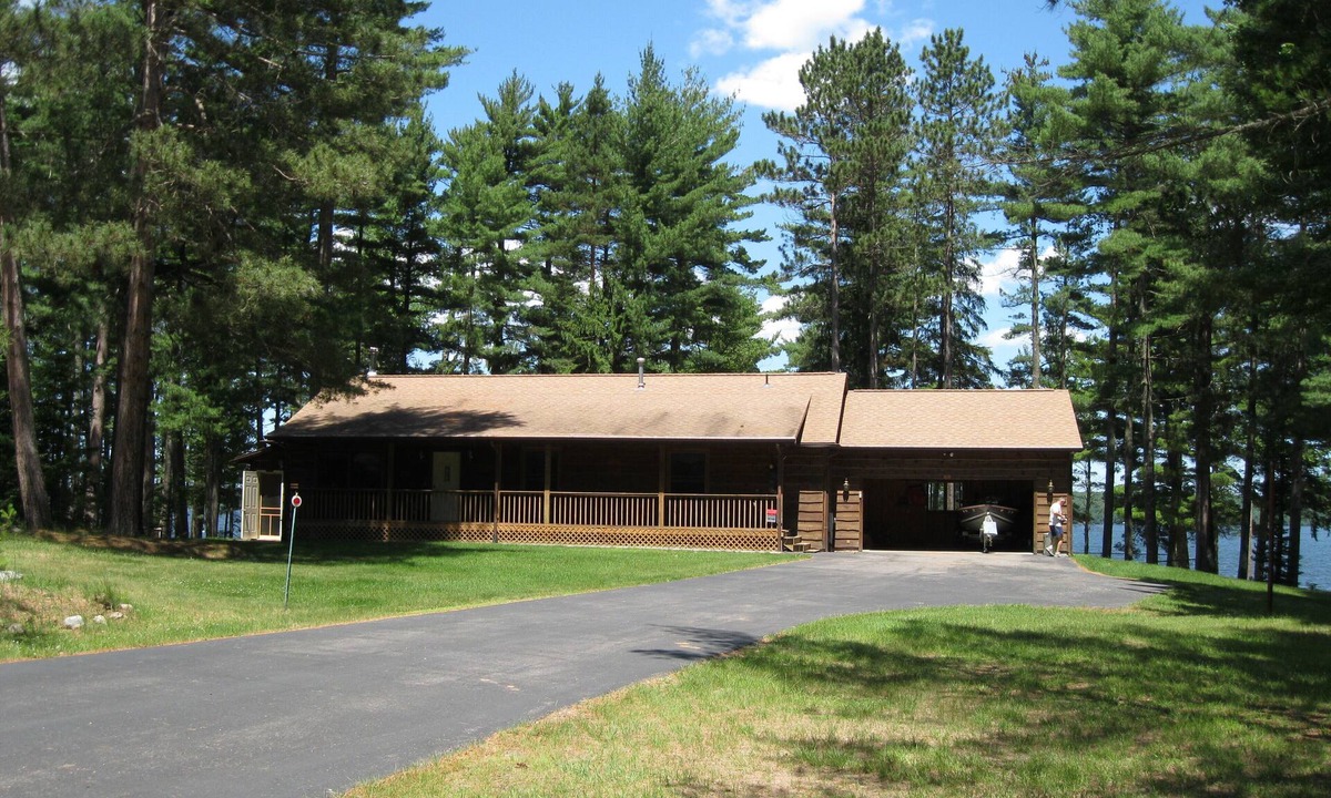 St Germain Cabin | 5 Bedroom home on Big St. Germain Lk, Prime week now open Aug 15-22, 2026