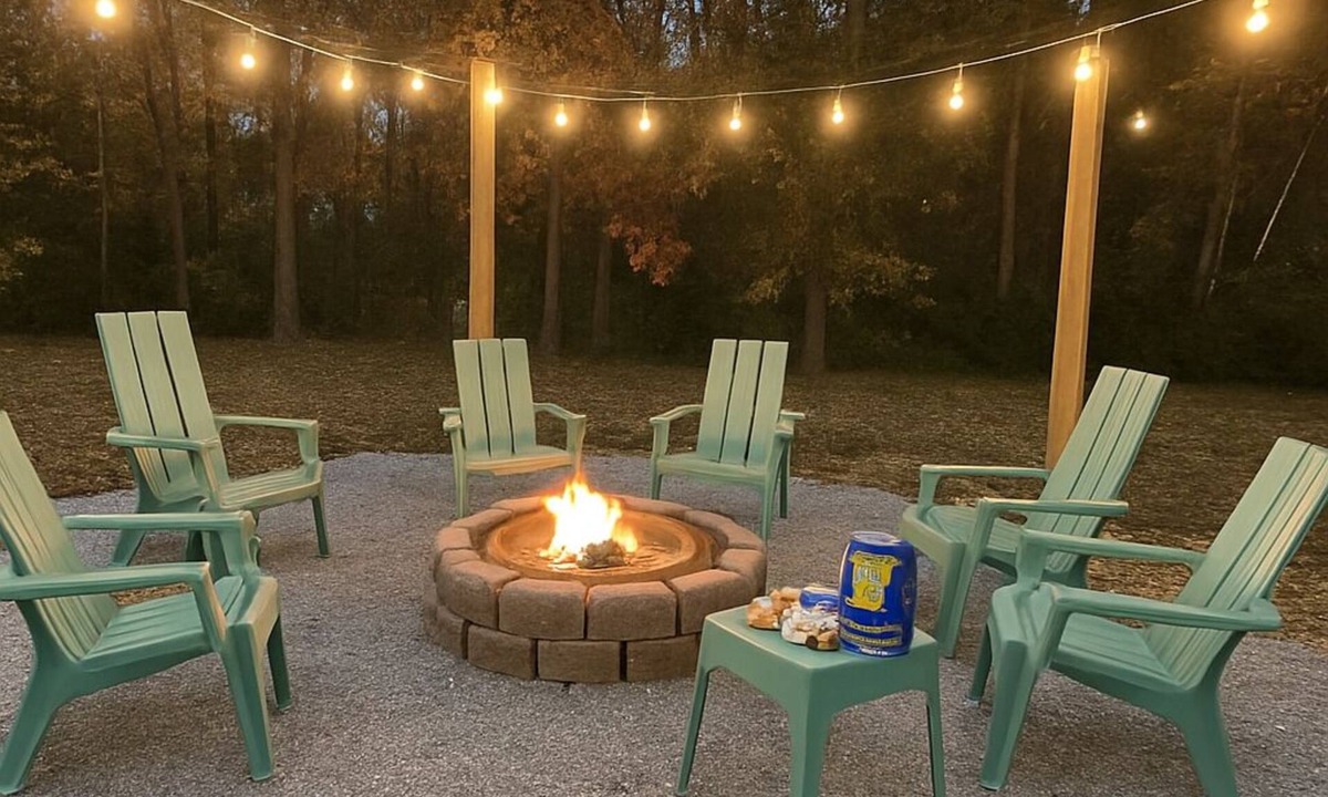 Fultondale House | 9mi to UAB & Birmingham, firepit, bottle of wine, 5 mi to Bill Noble Park, Pets