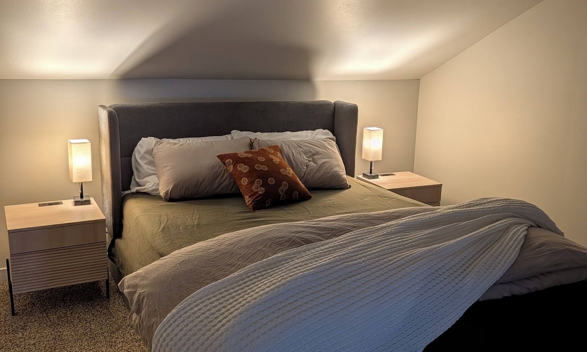 Des Moines Cottage | A Sanctuary for the Traveling Professional - Olive and Oak