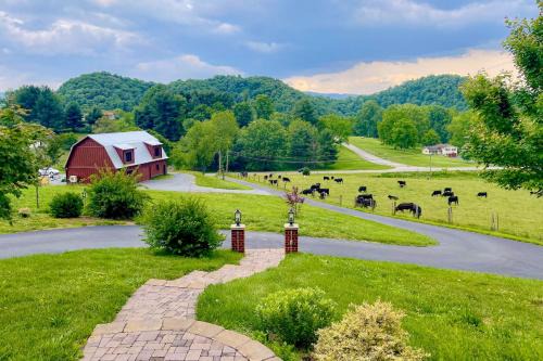 Abingdon House | Abingdon Family Getaway w/Porch & Views!