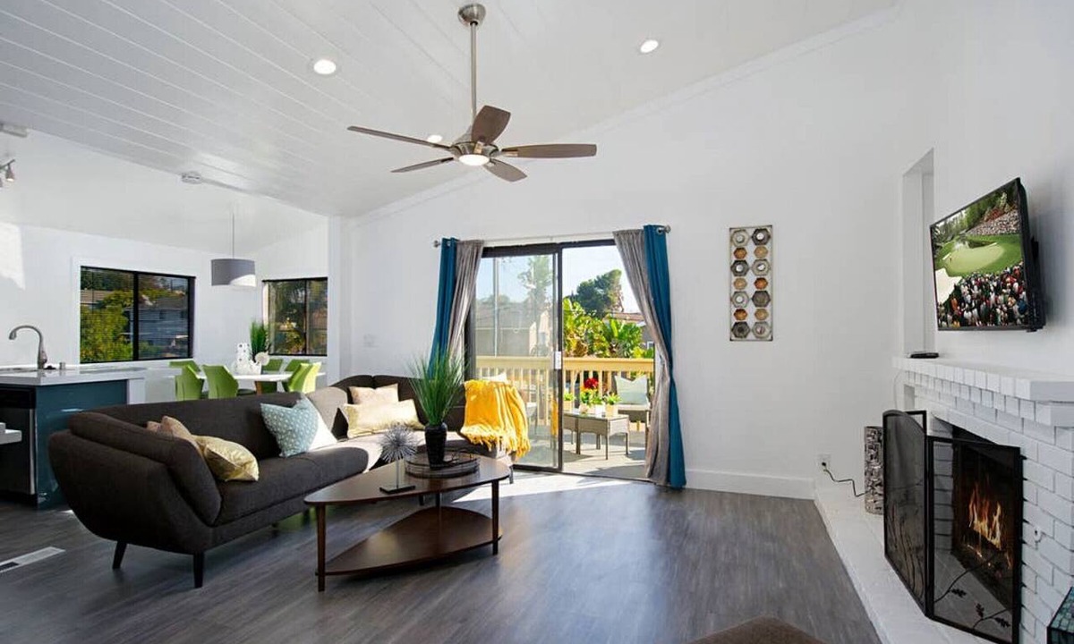 Lantern District Apartment | Amber Back · Stunning Beach Townhouse, newly remodeled