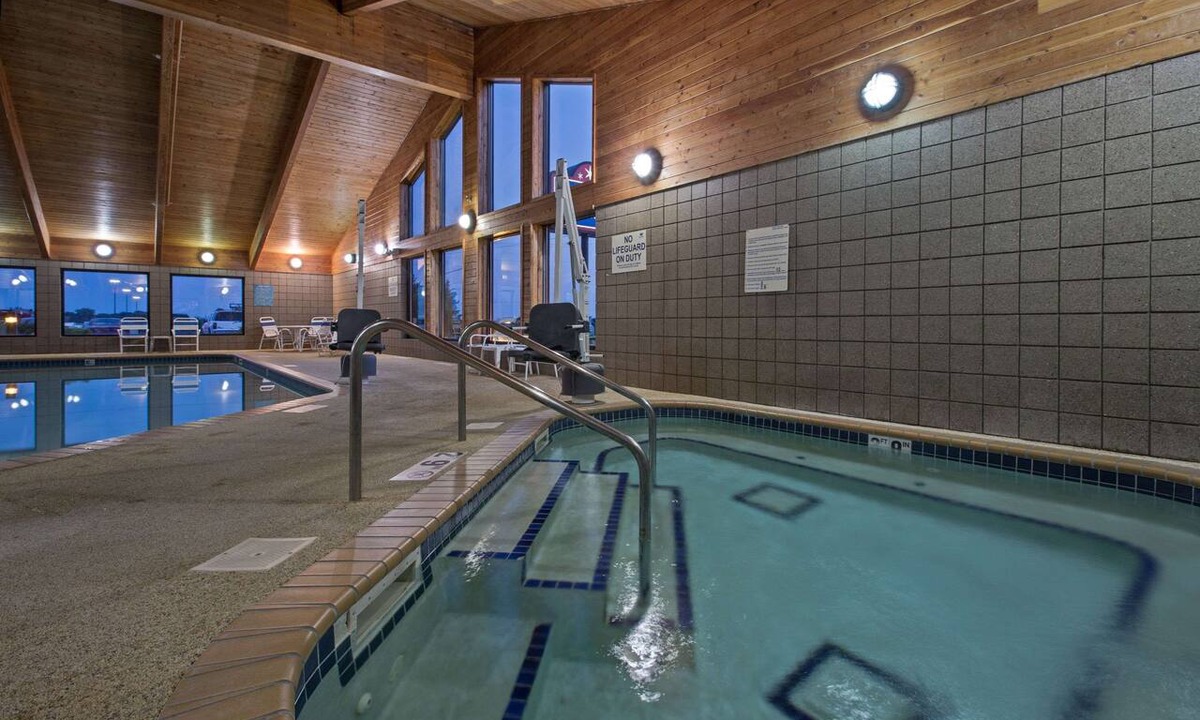 Iowa Falls Hotel | AmericInn by Wyndham Iowa Falls