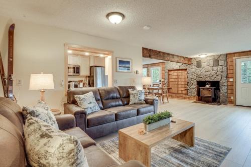 Government Camp House | Après & Adventure: Mt Hood Retreat in Gov Camp!