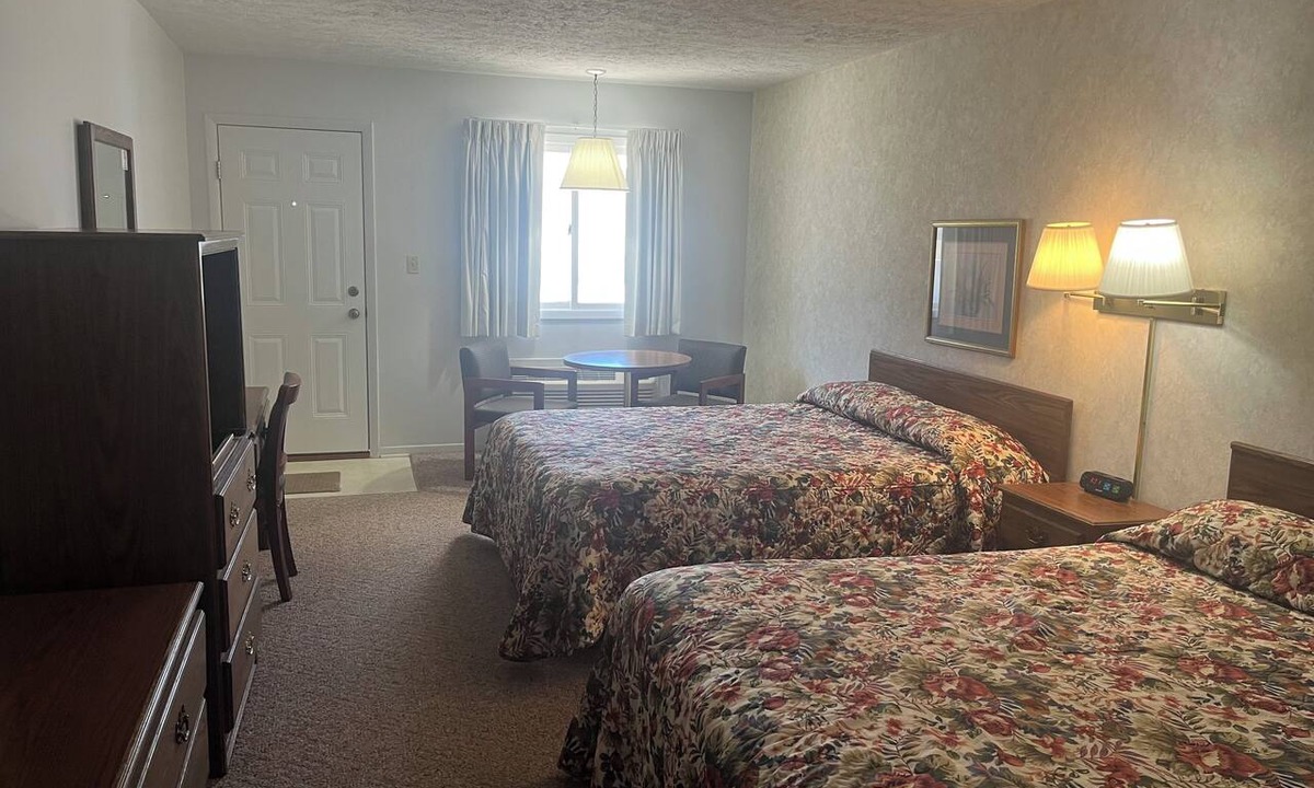 Aurora Hotel | Aurora Inn