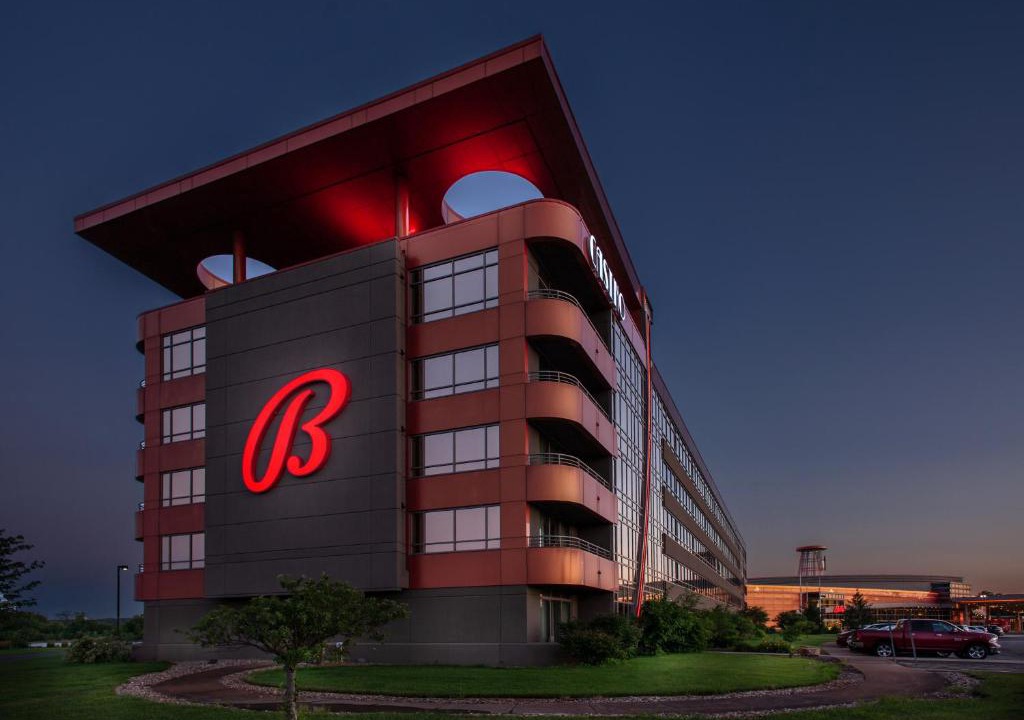 Milan Hotel | Bally's Quad Cities Casino & Hotel