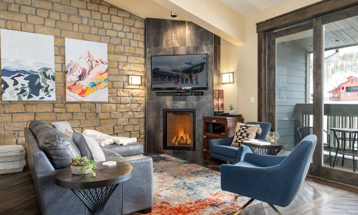 Winter Park Condo | Base Village Loft 102 | At Base Area | Private Garage | Hot Tub