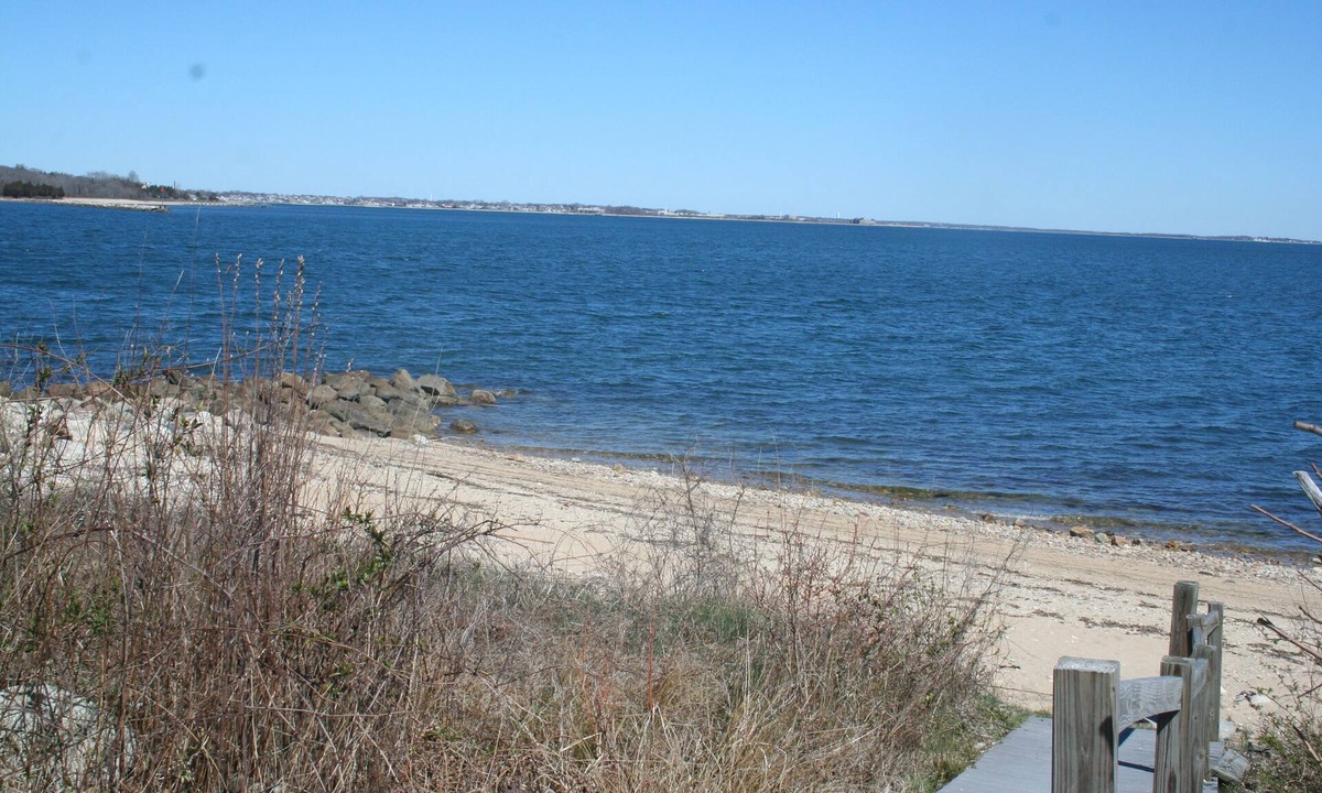 Nonquitt House | Beach Front Rental - 'Perfect when Your Stay is Longer '