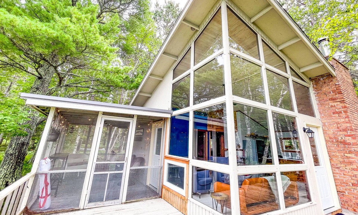 Bark Point Cabin | Beachside on Blueberry