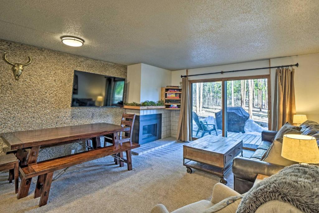Breckenridge House | Beautiful Breck Townhome w/Pool: 1 Mi to Main St!