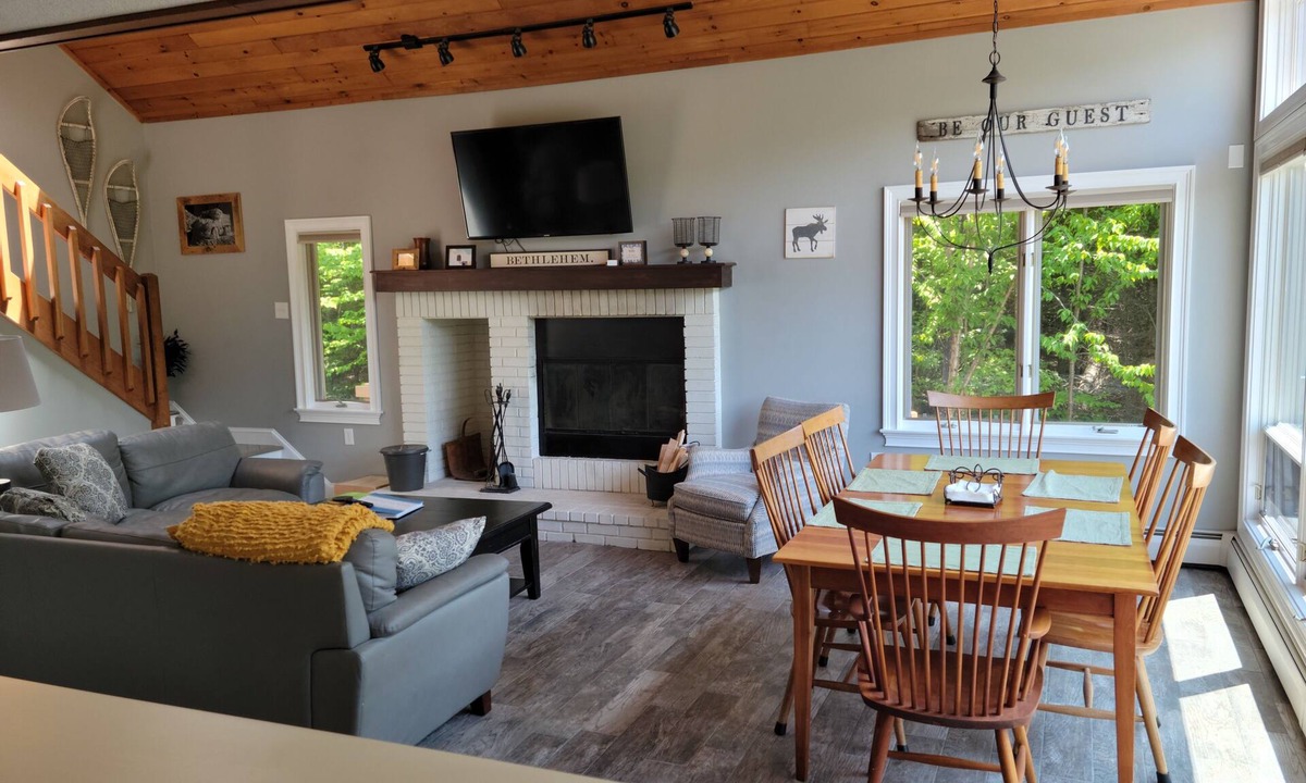 Carroll Condo | Beautiful condo close to everything with brand new game room.