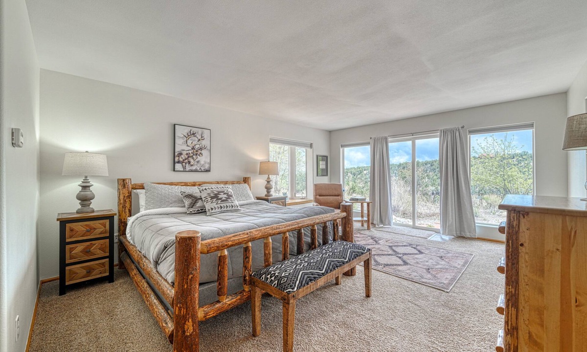 Nathrop House | Beautiful Home with Breathtaking Views!