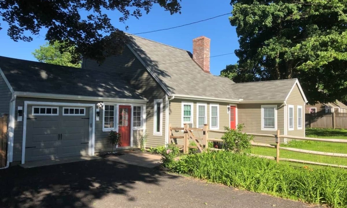 Sheffield House | Berkshires Getaway Walk to Distillery - No Pet Fee!