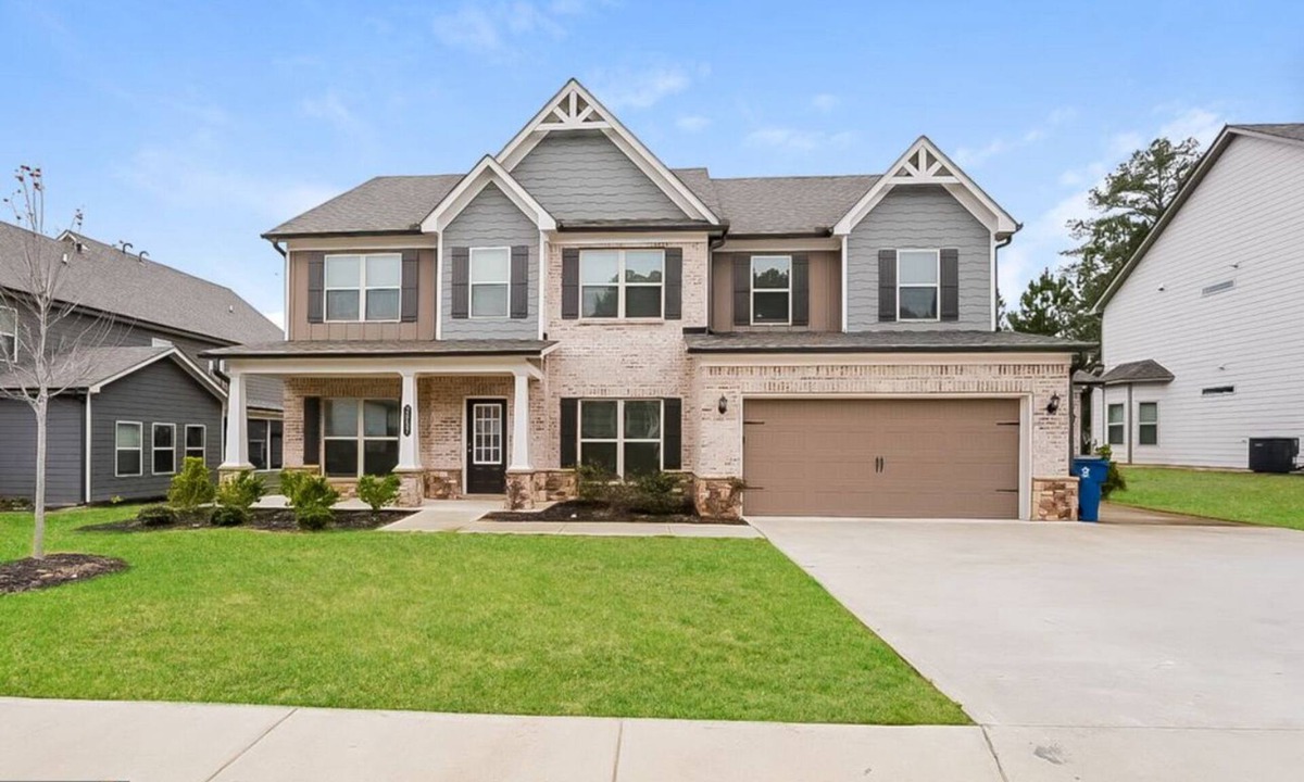 Dacula House | Big Family? No Problem – 5BR Home Near Outdoor Fun & Nature Spots.