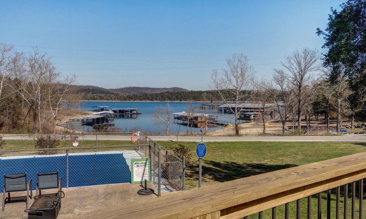 Jenkins Cabin | Blue Heron · Lakefront Cabin · Pool & Dock