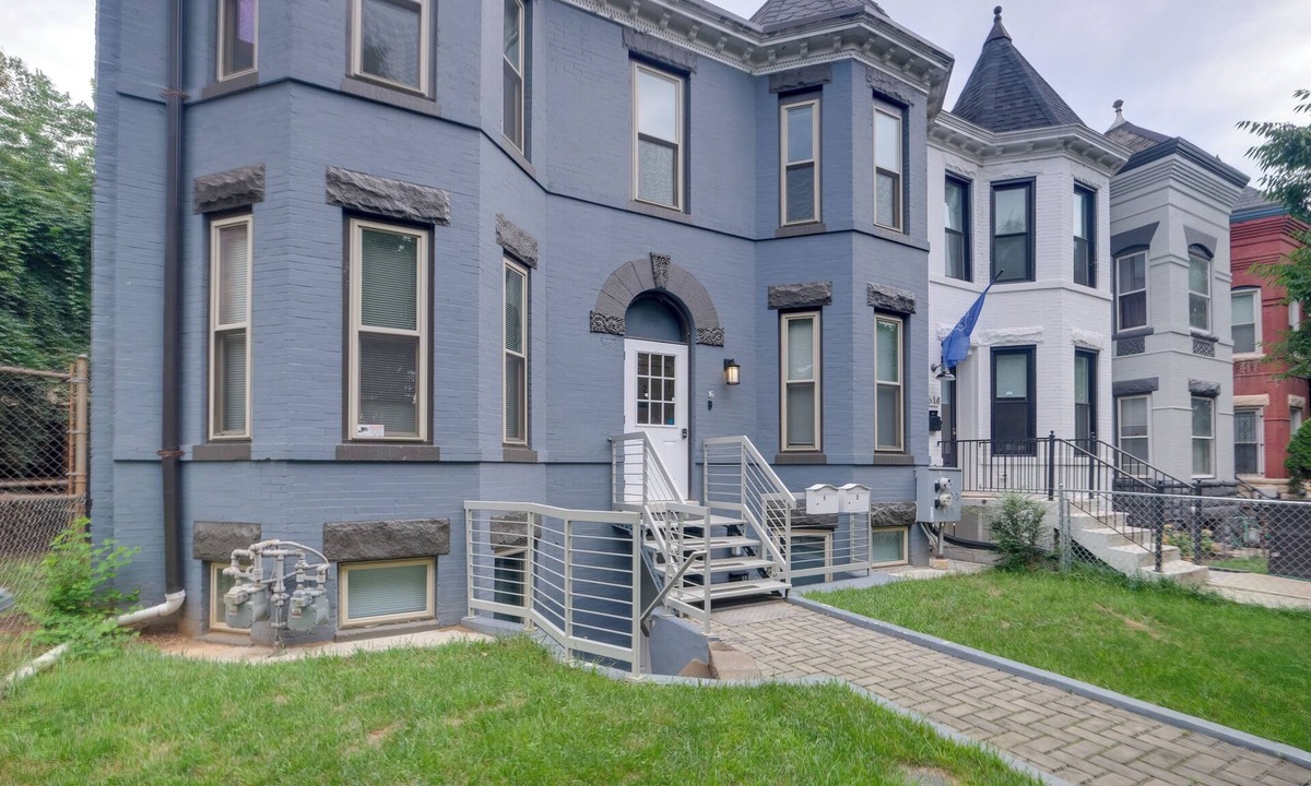 Northeast Apartment | Bright Washington DC Apartment - 2 Mi to Museums