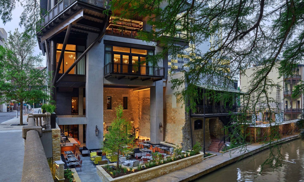 Downtown San Antonio Hotel | Canopy by Hilton San Antonio Riverwalk