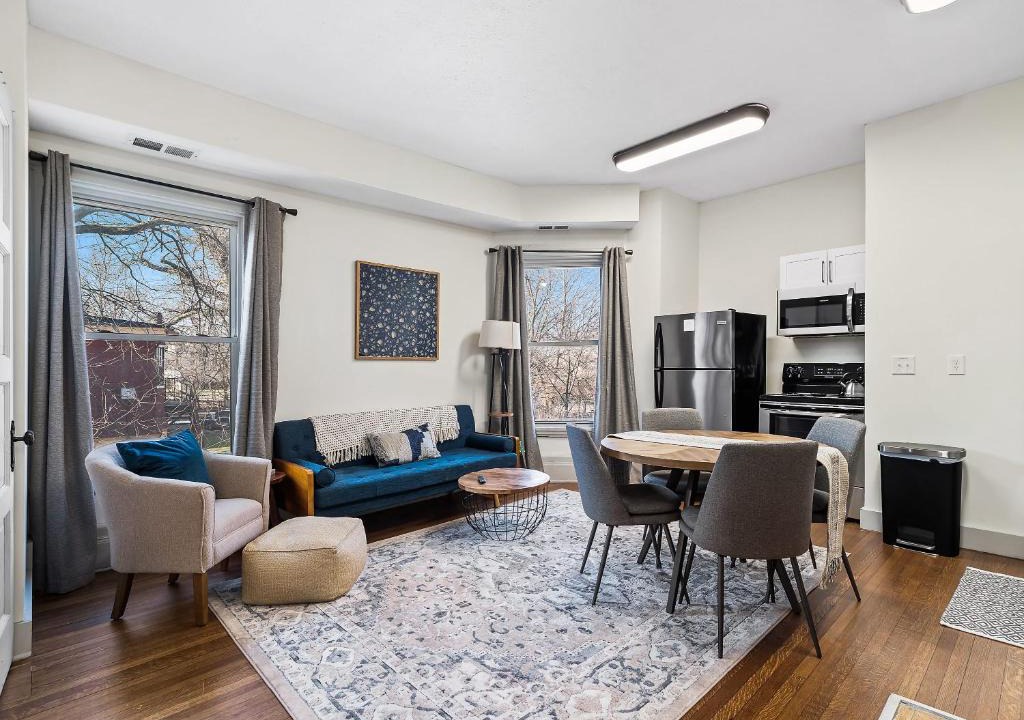 Hough Apartment | Carriage Manor - Sun Soaked 1BR - Close to CCF