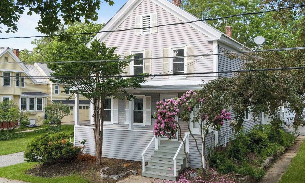 Keene Apartment | Central Large 2-bedrooms with office in Keene