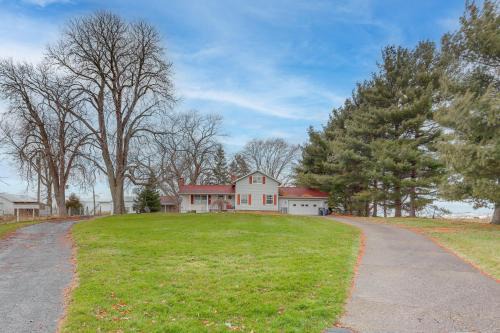 Milan House | Central & Private Milan Home ~ 10 Mi to Sandusky!