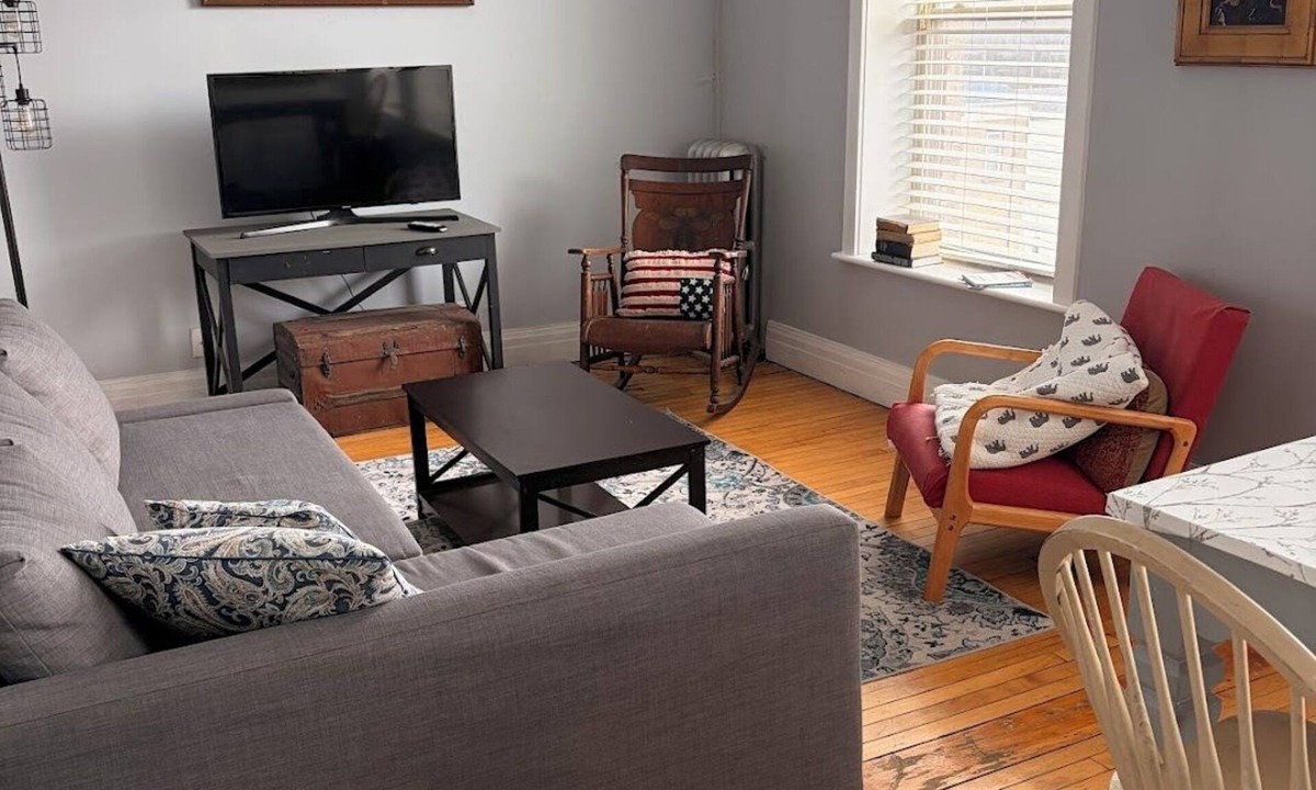 Downtown Apartment | Charming 1-bedroom apartment in the Historic Hotel Royal