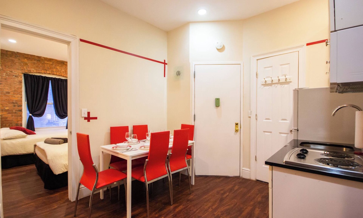 Midtown Apartment | Charming 2-bedroom apartment in pleasant New York 1 Bunk-Full/Twin, 2 Full beds