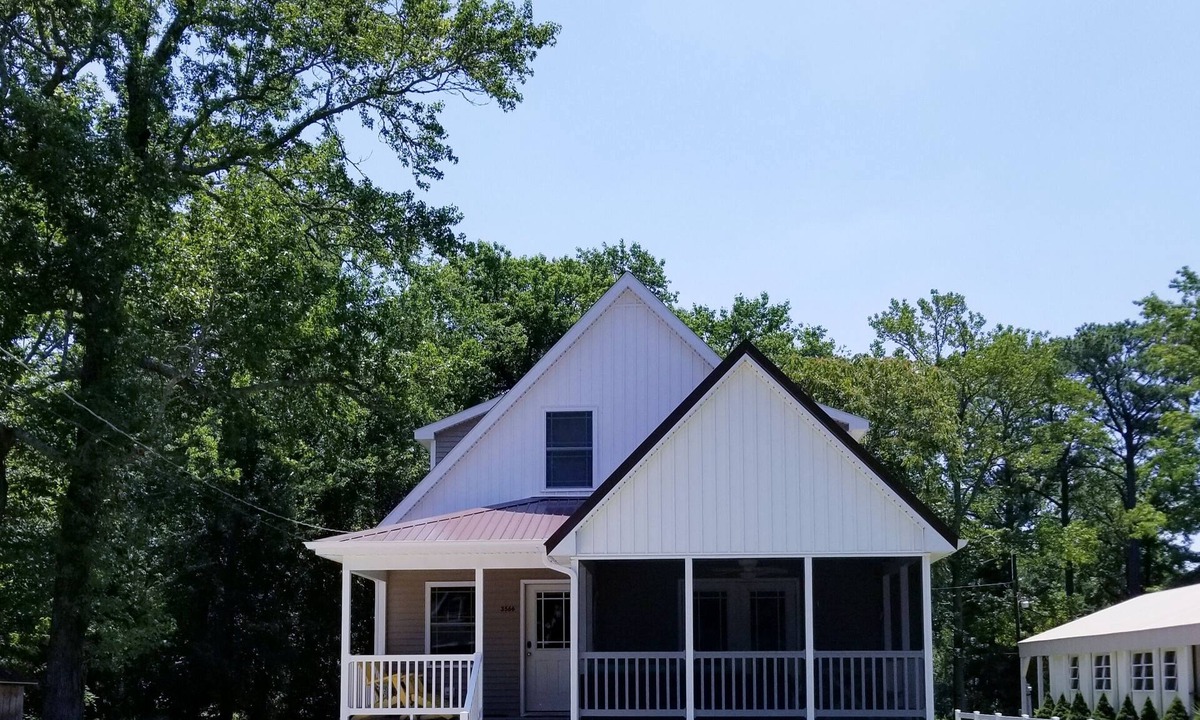 Chincoteague House | Charming Chincoteague getaway, short walk to the fair grounds and pony penning!