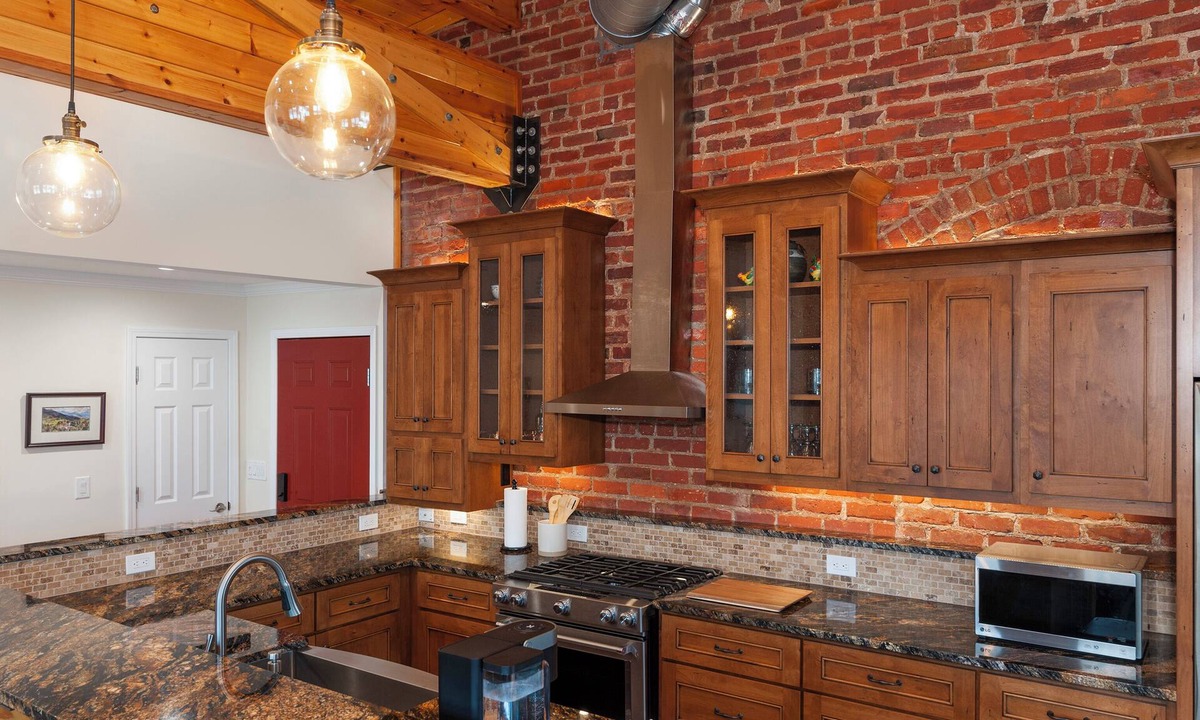 Waynesville Condo | Charming condo on Main Street in Waynesville