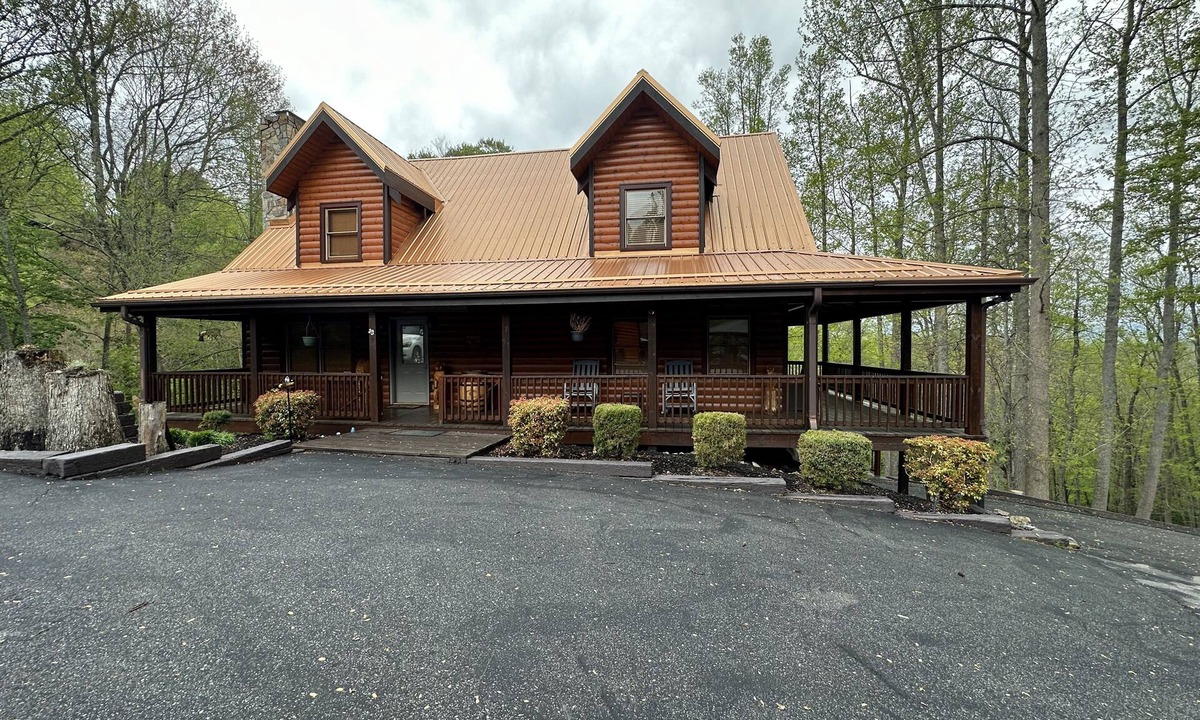 Piney Creek Cabin | CHARMING & COZY CABIN IN BEAUTIFUL NC MOUNTAINS