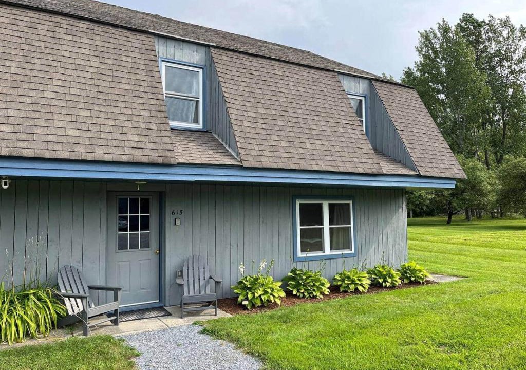 New Haven Apartment | Charming one bedroom just minutes to Middlebury!