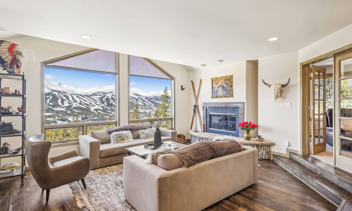 Baldy Mountain House | Charter Ridge 10 Spacious 4BR townhome in Breckenridge with stunning views and hot tub.