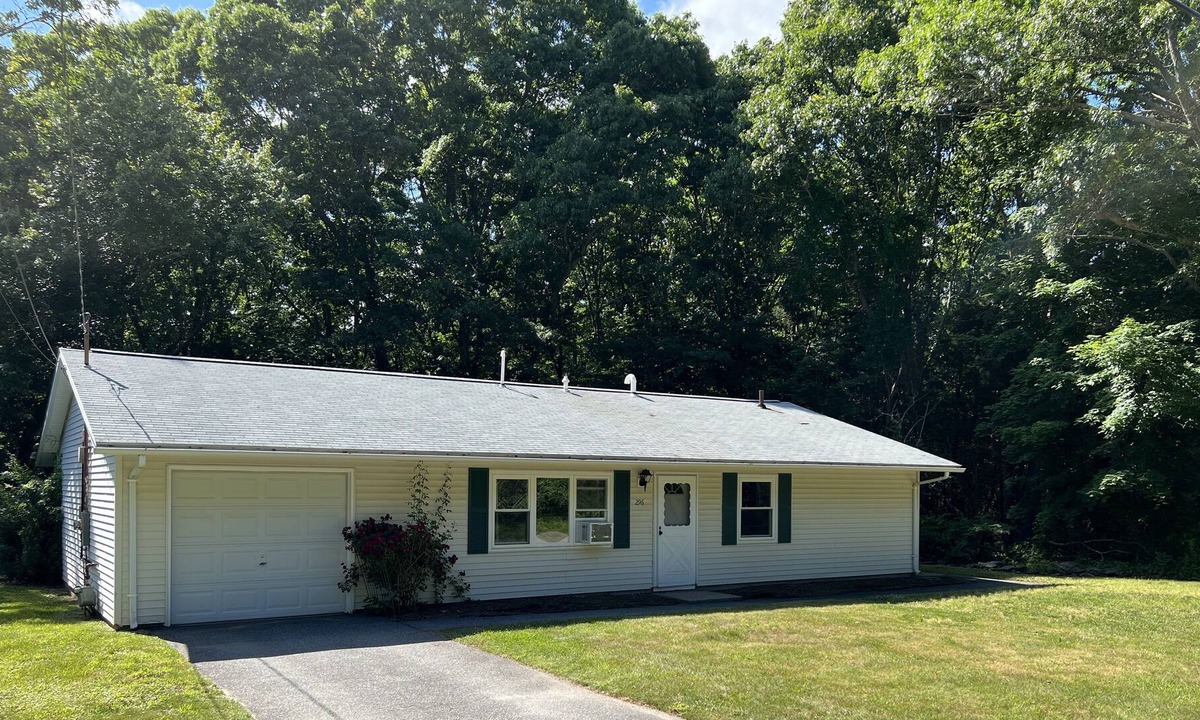 North Kingstown House | Cheerful 3-bedroom home, sleeps 6. Dog-friendly!