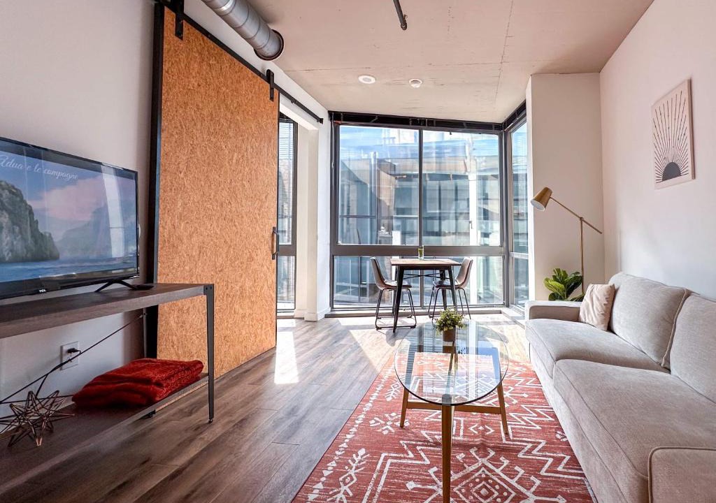 District Wharf Apartment | City & River View Suite - The Wharf DC by Monthier