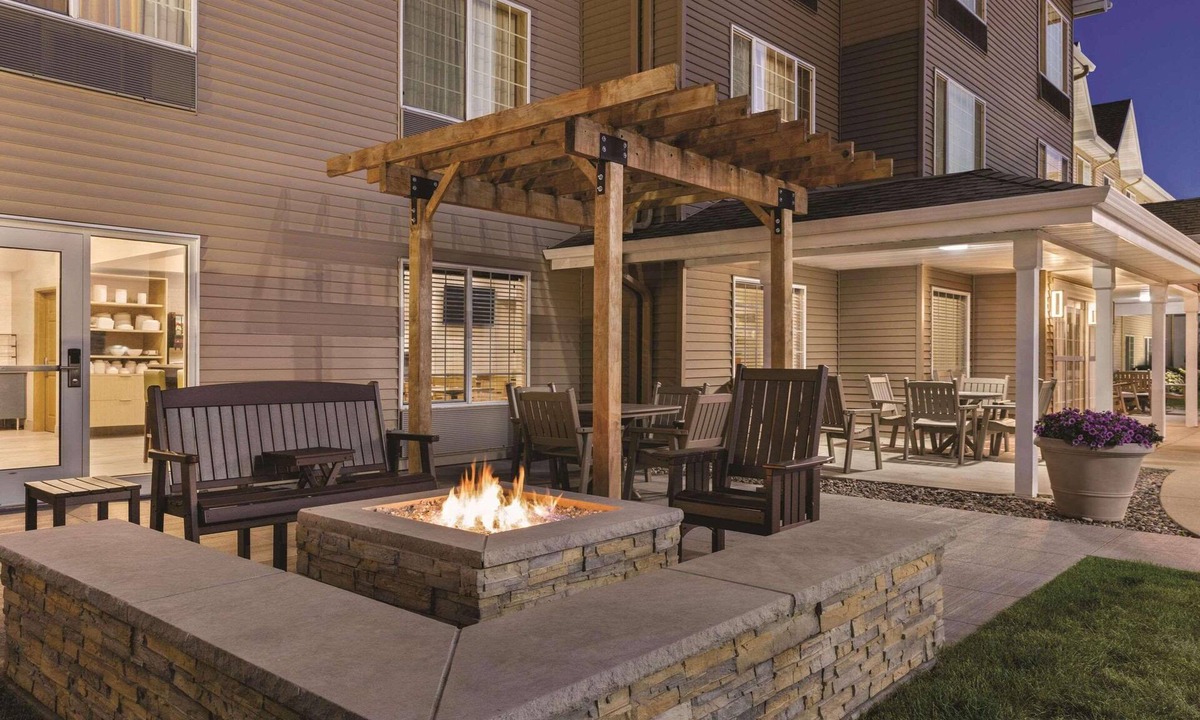 Albert Lea Hotel | Country Inn & Suites by Radisson, Albert Lea - Austin
