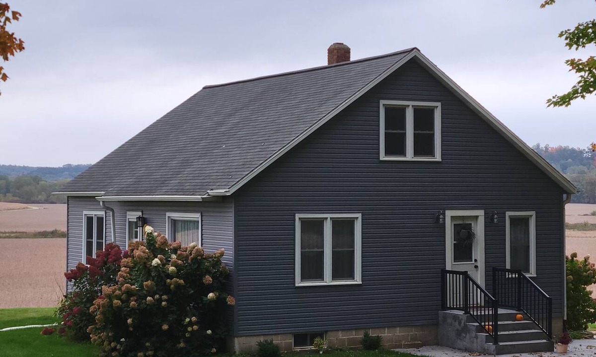 Mauston House | Country Serenity at The Resting Windmill