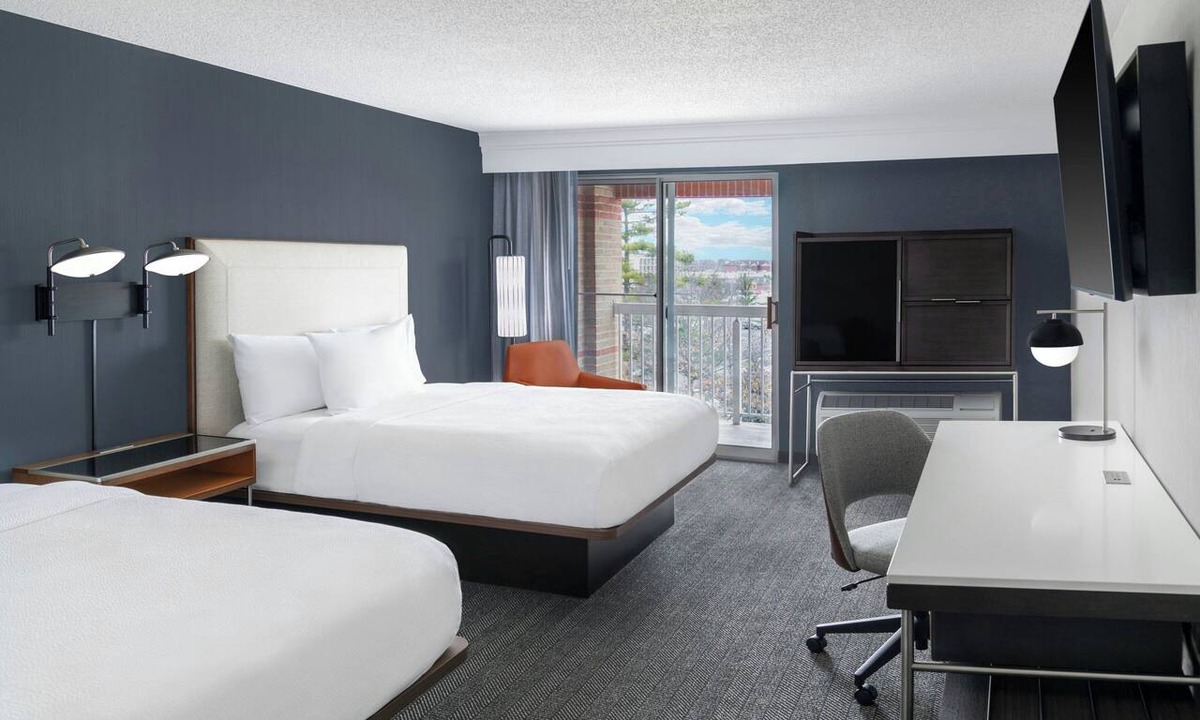 Middleburg Heights Hotel | Courtyard by Marriott Cleveland Airport South