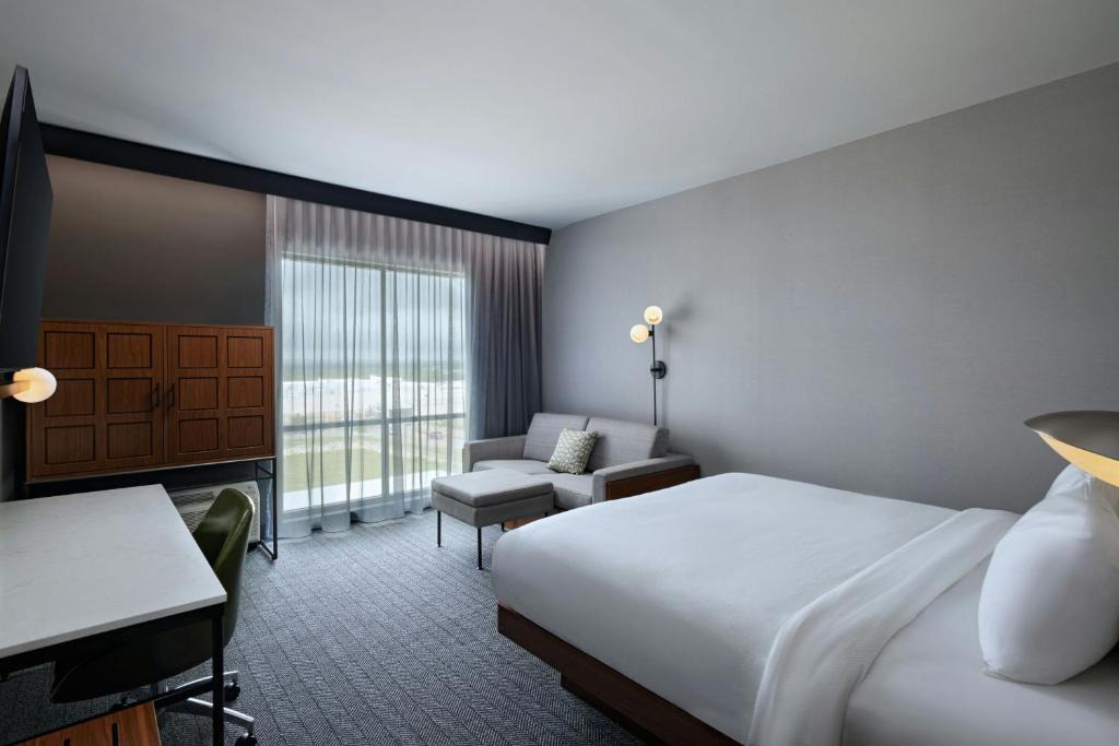 Dripping Springs Hotel | Courtyard by Marriott Austin Dripping Springs