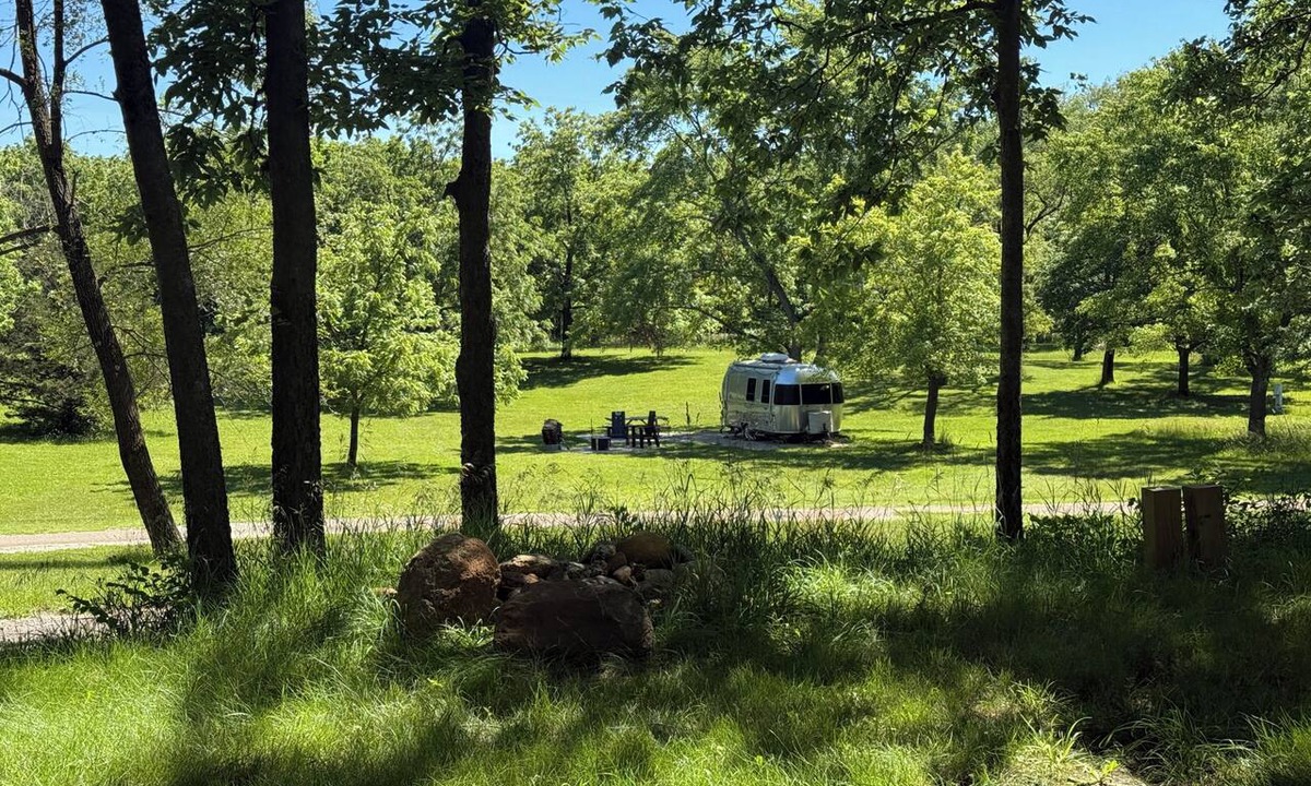 Morris House | Cozy 1-bedroom Bambi Airstream camper on a 56 acre farm with stream and woods.