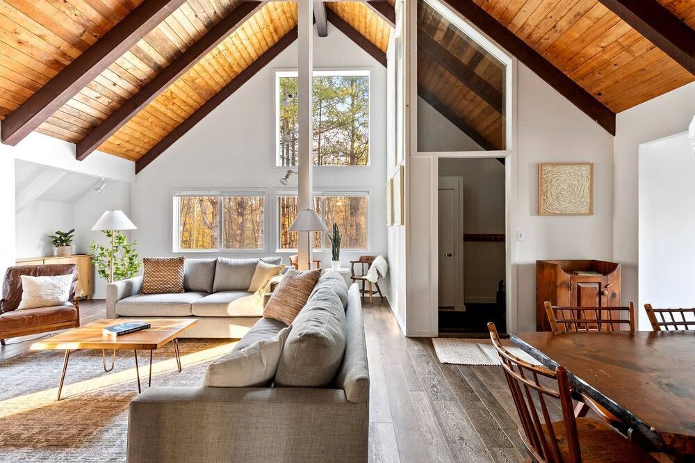 Jamaica Cabin | Cozy A-Frame Cabin with Hot Tub & Sauna near Stratton Mountain, Vermont