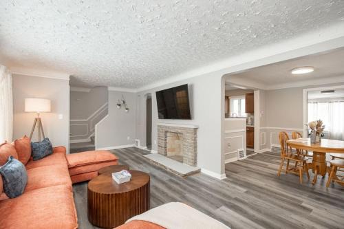 Cleveland House | Cozy and stylish 3BR home in quiet neighborhood