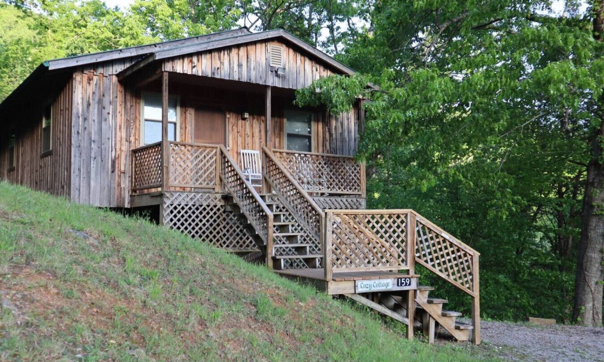 Lynn Garden Cabin | Cozy Cottage-Devil`s Bathtub/Nat Tunnel