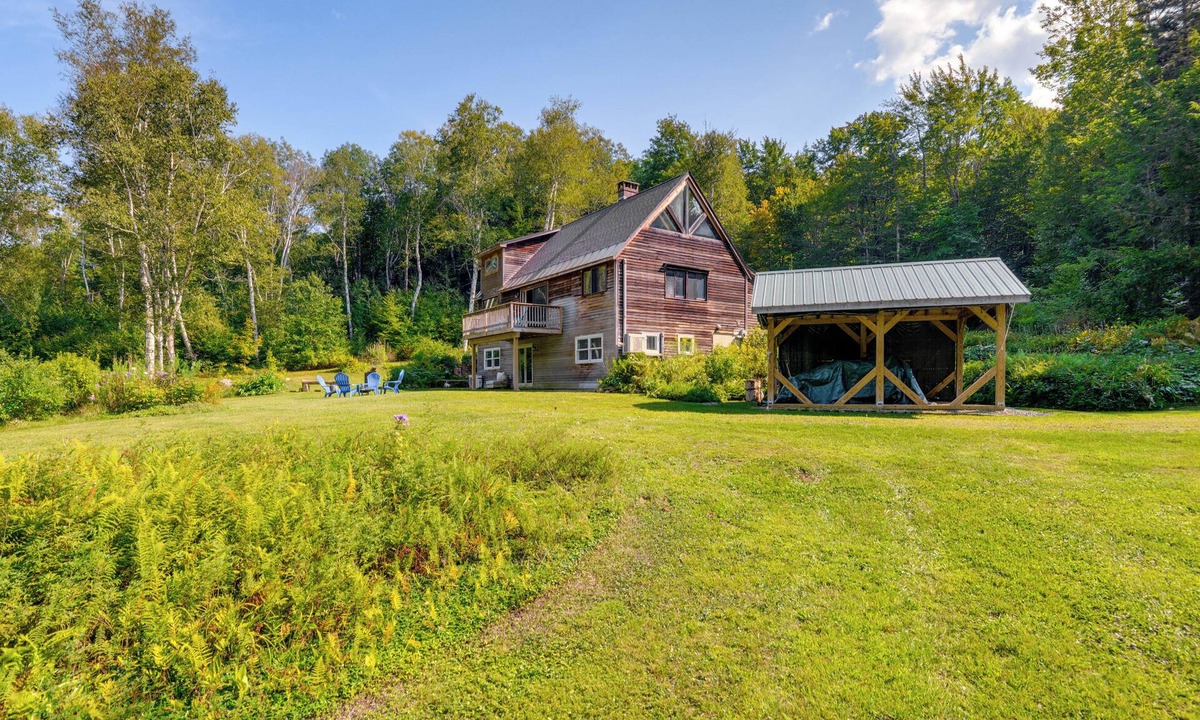Townshend House | Cozy Home on 10 Acres: 'Yellowstone in Vermont'