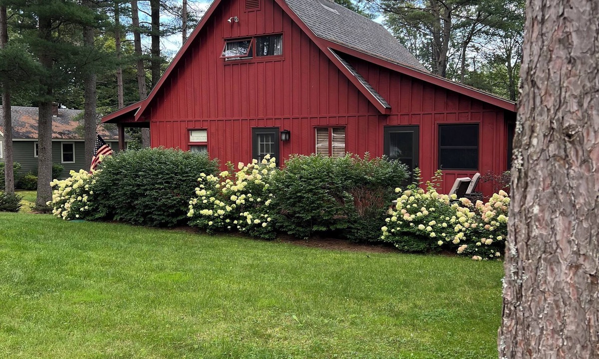 Piseco Cottage | Cozy Lake Cottage sleeps 8